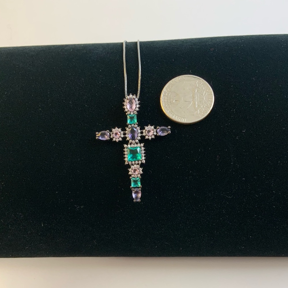 4ct Gemstone Cross Pendant - Picture 4 of 9